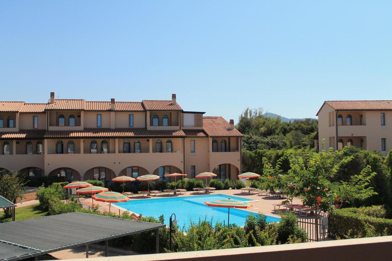 Residenza Dei Cavalleggeri Сан-Винченцо Экстерьер фото