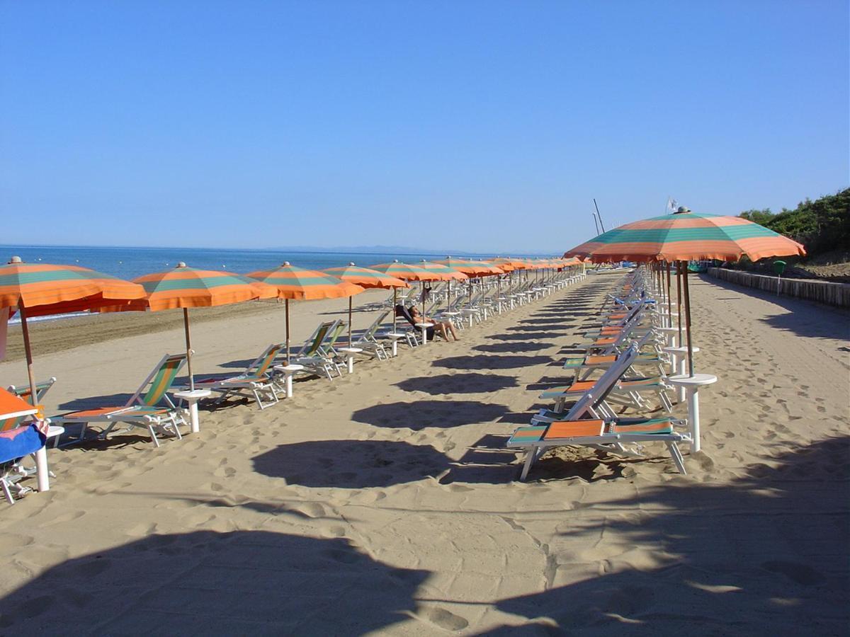 Residenza Dei Cavalleggeri Сан-Винченцо Экстерьер фото