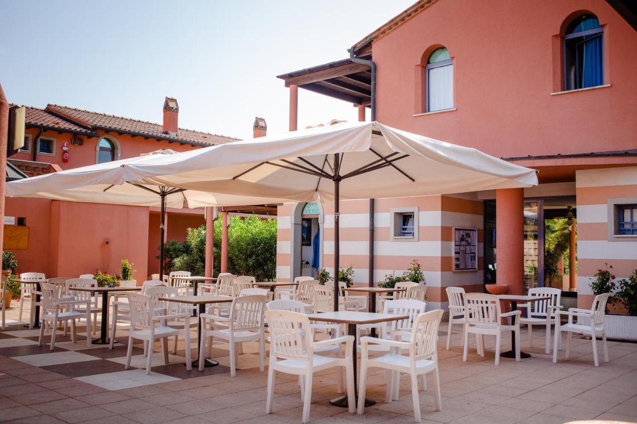 Residenza Dei Cavalleggeri Сан-Винченцо Экстерьер фото